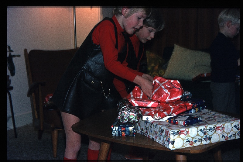 16.Delft dec 1969 Brigitte,Marion,Peter.JPG